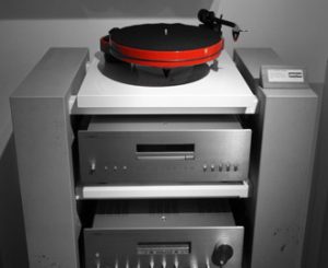 Record Player-Highlite Pro-Ject RPM1 Carbon