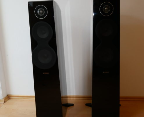 Yamaha NS-F700